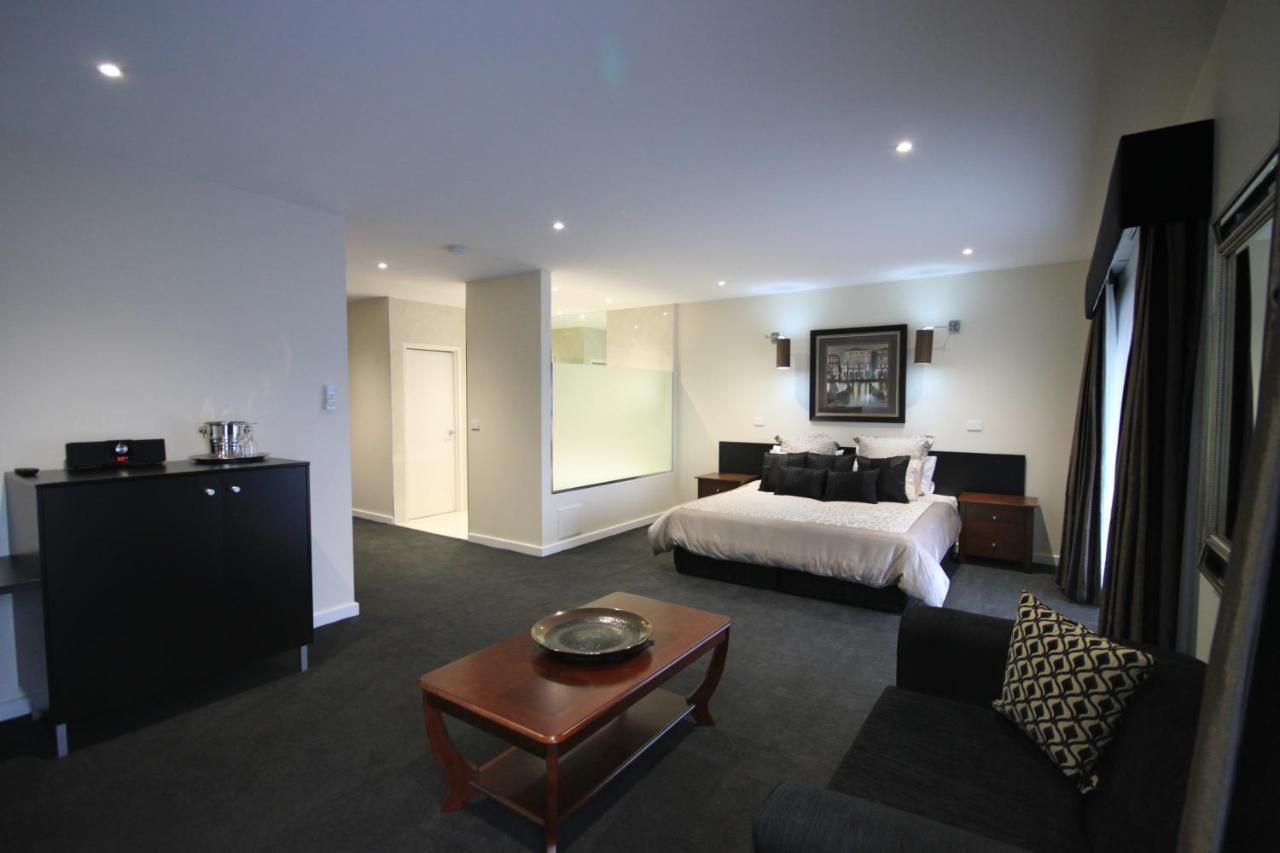 Hogans Motel Wallan Bagian luar foto