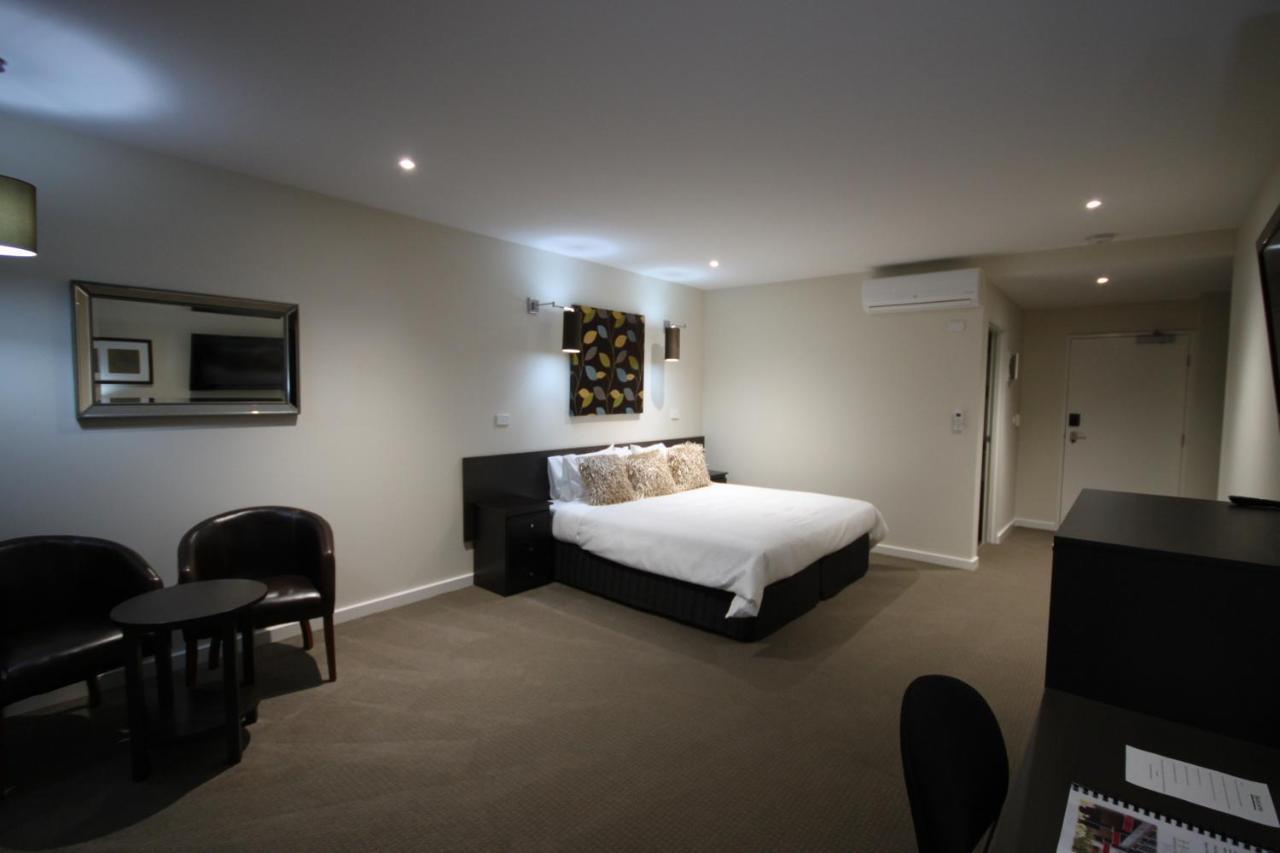Hogans Motel Wallan Bagian luar foto