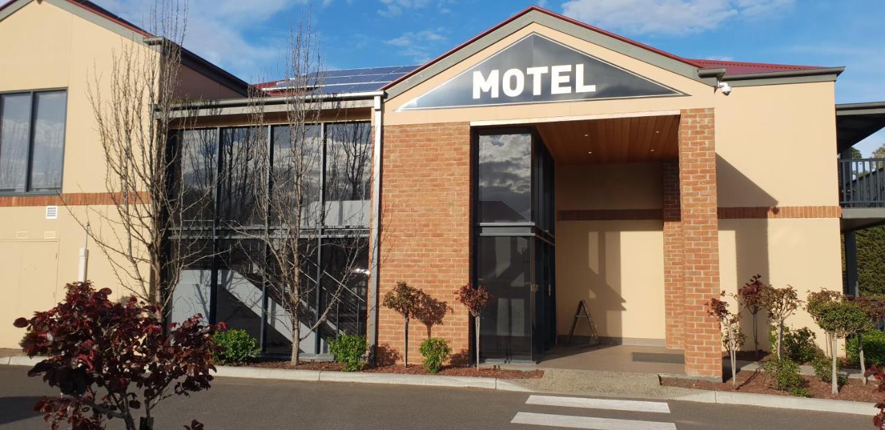 Hogans Motel Wallan Bagian luar foto